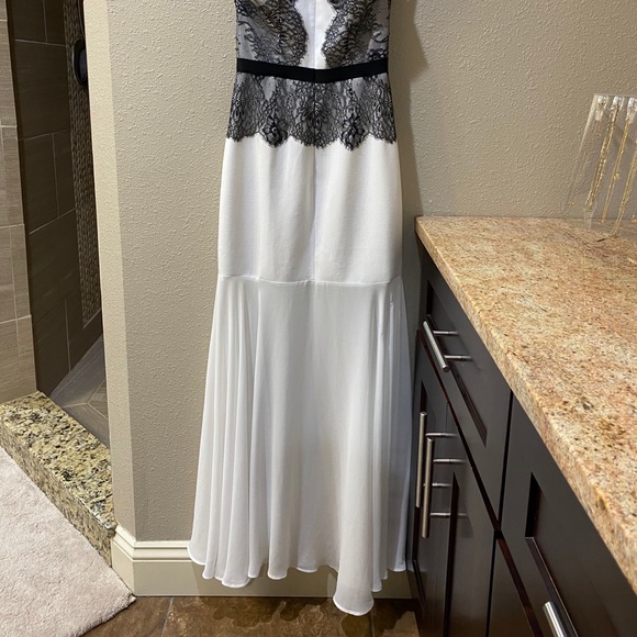 Black and white formal maxi - Picture 5 of 6